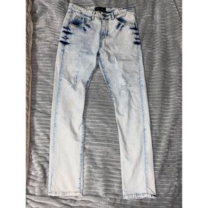 Distressed / bleached jeans